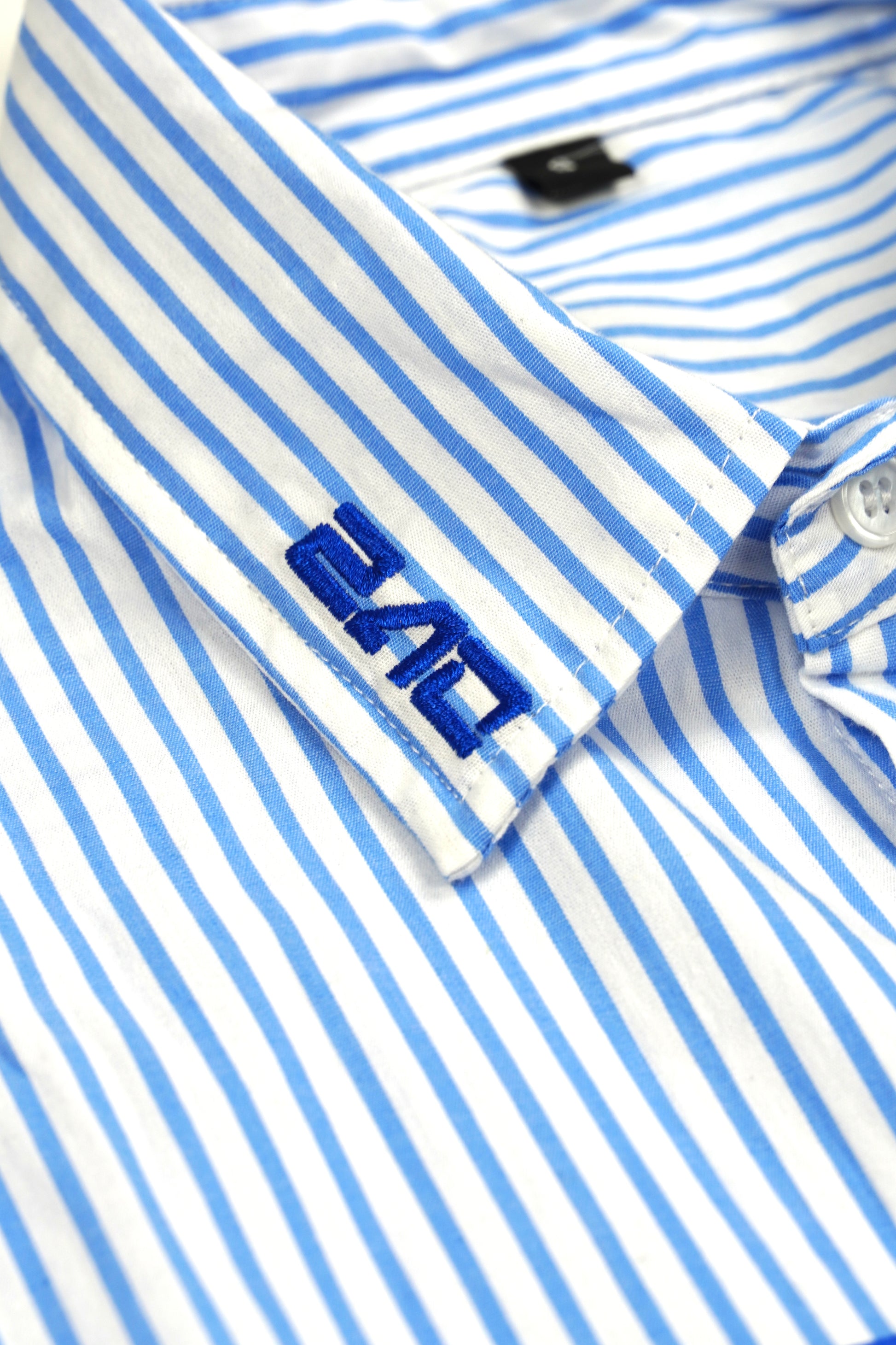LA CAMISA DE ADRI